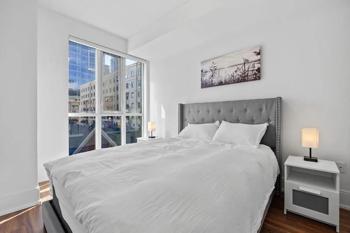 Spectacular Suite In The Heart Of Toronto