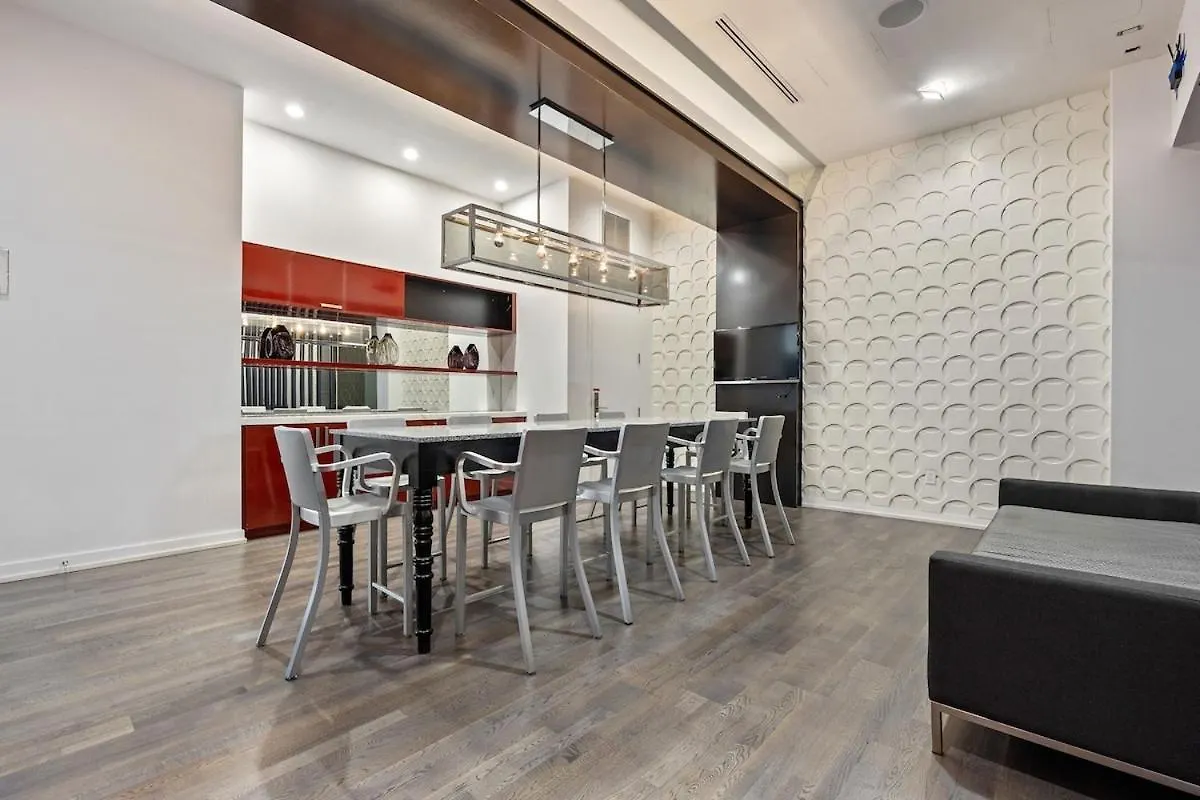 Apartment Spectacular Suite In The Heart Of Toronto