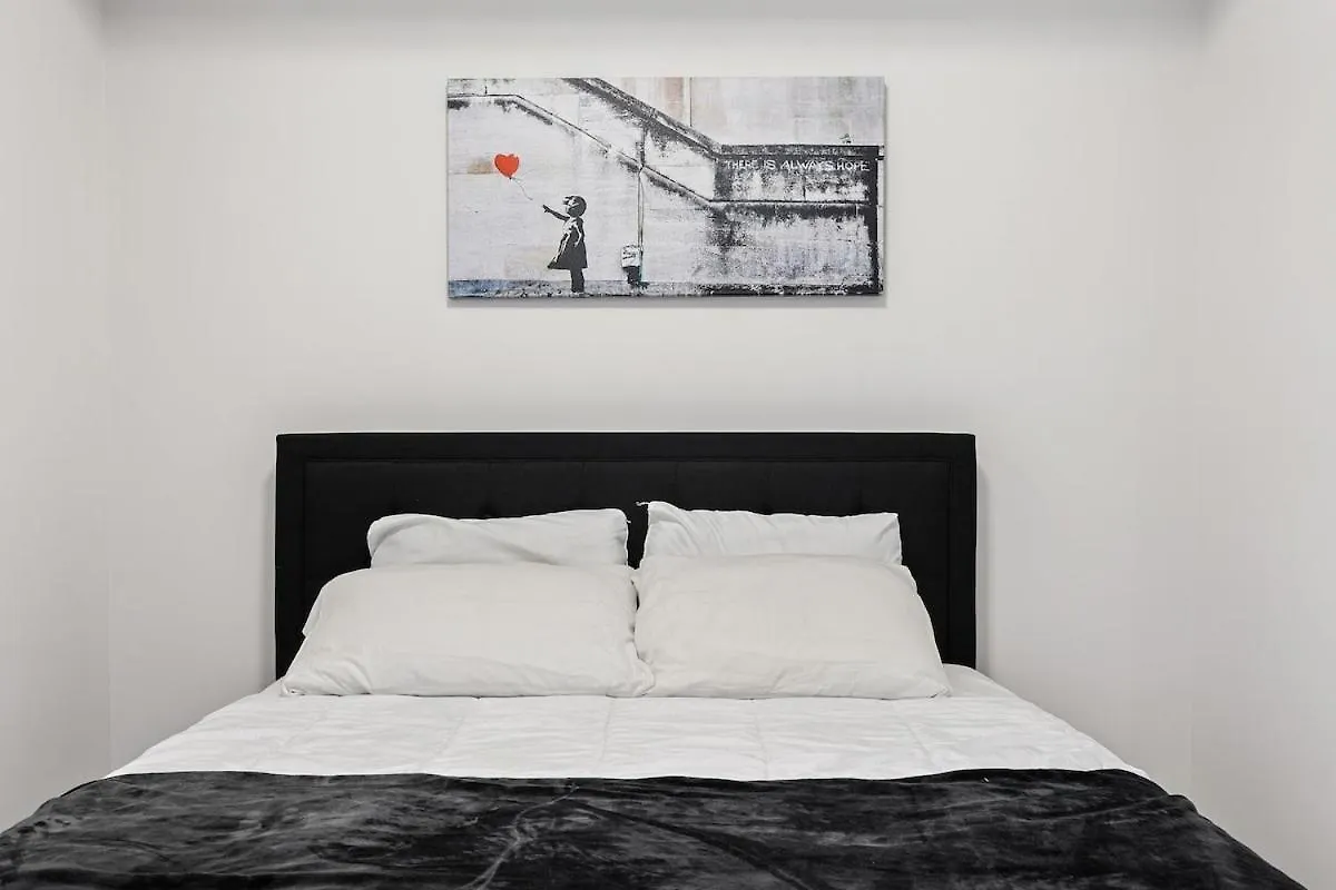 Spectacular Suite In The Heart Of Toronto 0*,